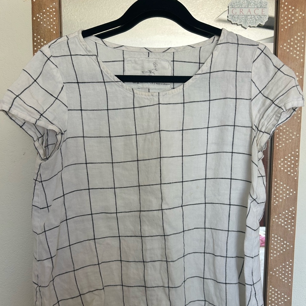 Not Perfect Linen Prague top
